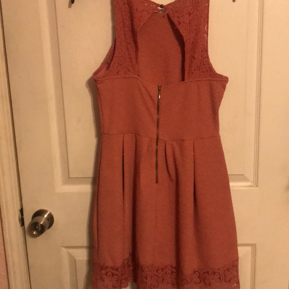 Dress - Picture 2 of 2